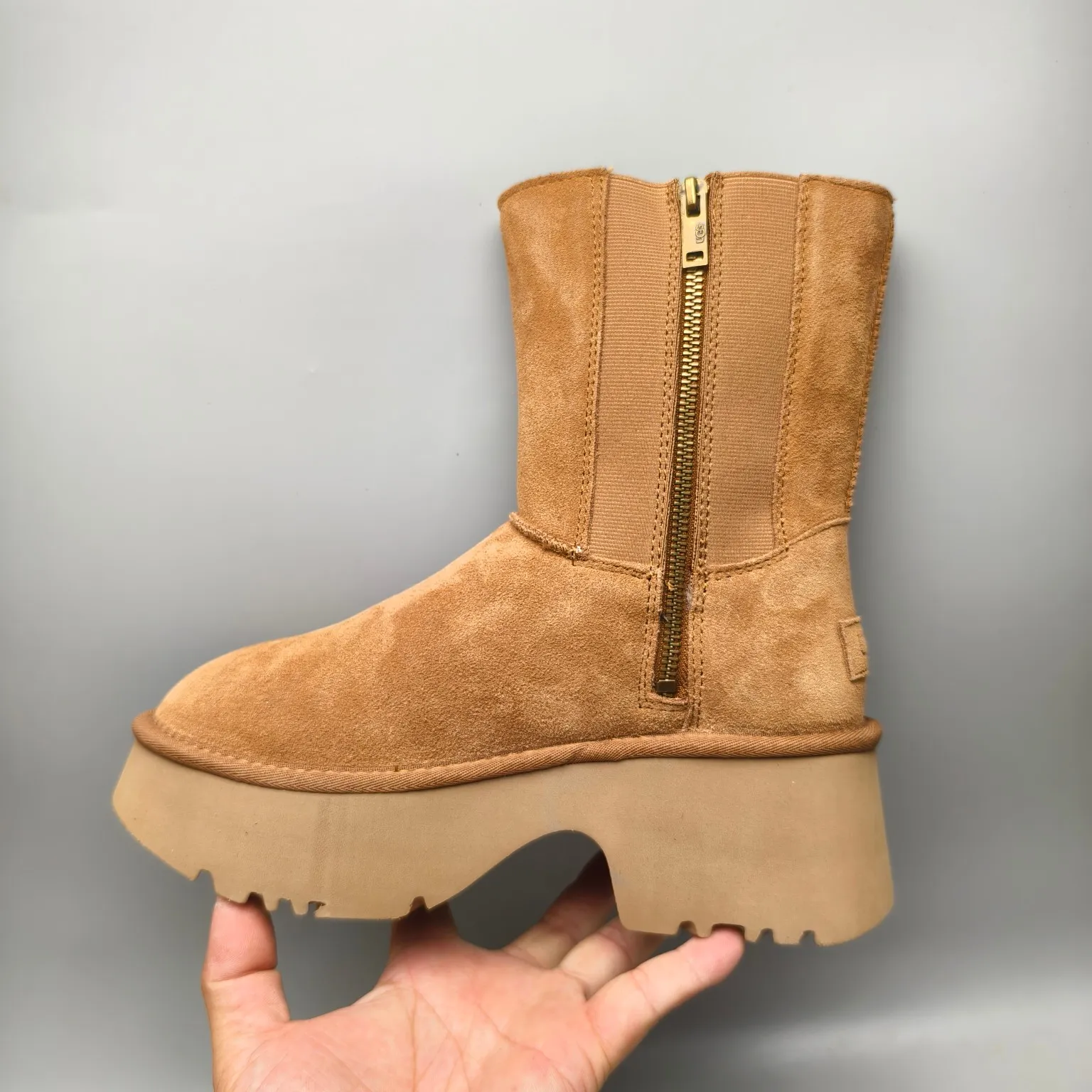 💰600 UGG sheepskin all-in-one snow boots 8313 Thick sole wedge casual women's boots Color: maroon black walnut Matching size: 35-40